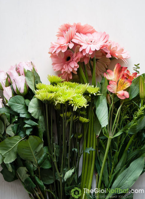 1421464590-grocery-store-flowers