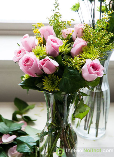 1421464593-pink-rose-valentines-floral-arrangement