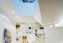 Độc đáo với cách trang trí gầm cầu thang lưu trữ cho nhà vô cùng gọn gàng