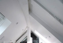 “Mắt tròn mắt dẹt” với căn hộ gác mái 16m2