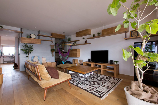 Ngắm căn hộ độc đáo với nội thất đầy sáng tạo của đôi vợ chồng người Nhật - Ảnh 4.