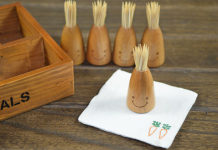 Những vật dụng bằng gỗ xinh xắn dưới đây sẽ làm bàn ăn của bạn trở nên bắt mắt hơn đấy. dung cu phong an