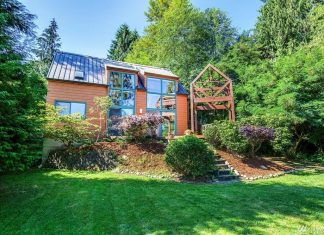 “Đắm chìm” trong thế giới thần tiên với ngôi nhà “gộp 3” có trị giá 15 tỷ đồng. nha em dem tri gia 15 ty