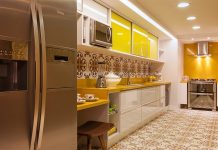 Nếu gian bếp thiếu ánh sáng, hãy sử dụng ngay gam màu vàng rực rỡ này để cứu vãn. trang tri bep mau vang